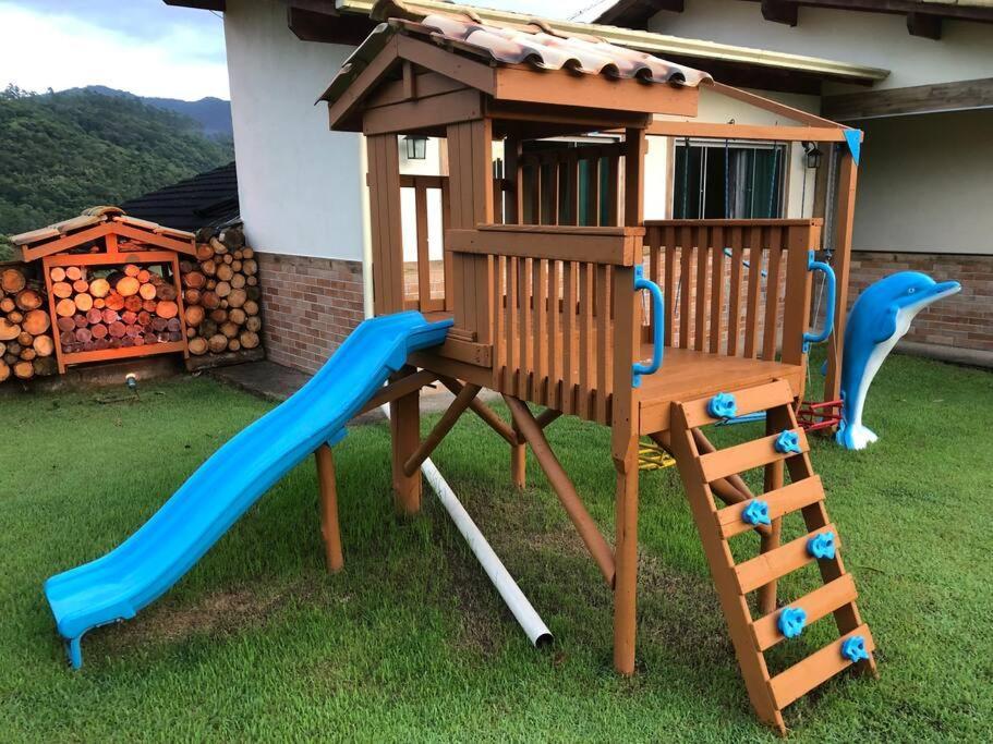 Casa nas montanhas com piscina e vista panorâmica Vila Domingos Martins Exterior foto