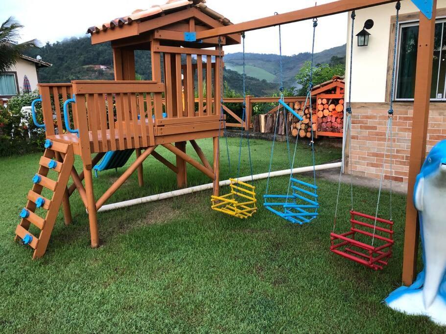 Casa nas montanhas com piscina e vista panorâmica Vila Domingos Martins Exterior foto